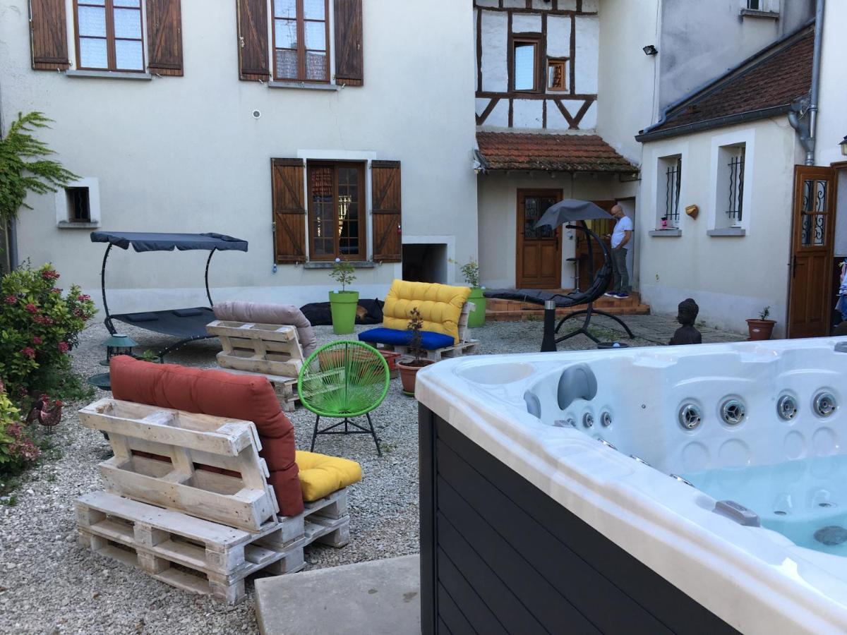 L Auberge Du Lion D Or Nanteuil-sur-Marne Εξωτερικό φωτογραφία